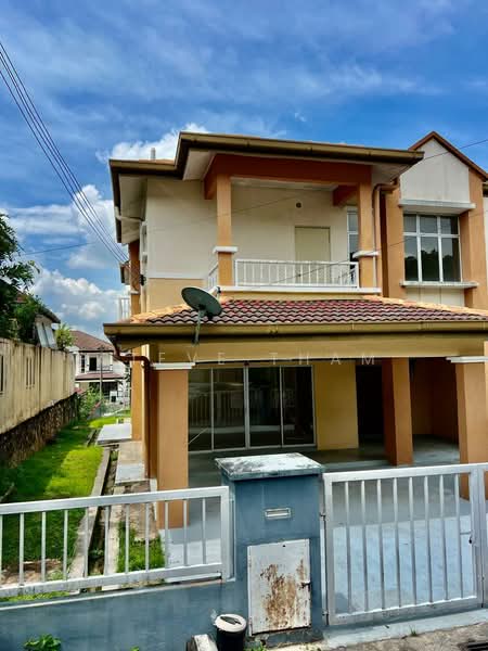 Rumah Berkembar untuk Dijual di Bandar Putra Permai (Seri Kembangan) - Steve Tham - Exterior - PropertyGuru.com.my