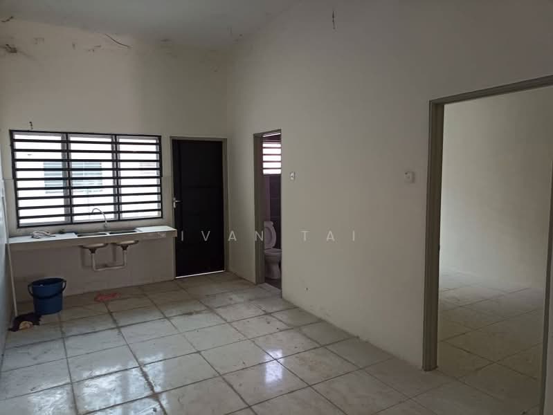 Terraced House for Sale in Bandar Lahat Baru (Lahat) - Ivan Tai - Kitchen - PropertyGuru.com.my