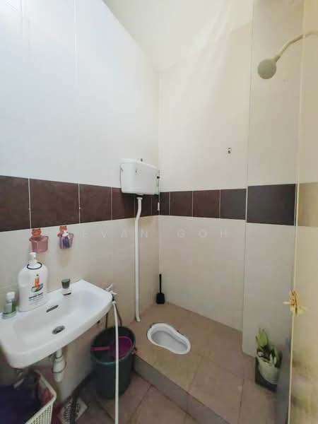 1-storey Terraced House for Rent in Shah Alam (Selangor) - Evan Goh - Bathroom - PropertyGuru.com.my