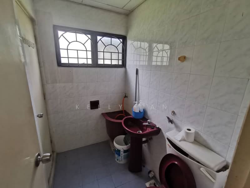 Rumah Teres 2 Tingkat untuk Dijual di Taman Timah (Ipoh) - Kelly Tan - Bathroom - PropertyGuru.com.my
