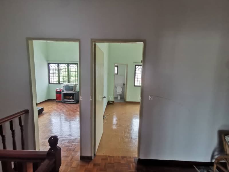 Rumah Teres 2 Tingkat untuk Dijual di Taman Timah (Ipoh) - Kelly Tan - Living Room - PropertyGuru.com.my
