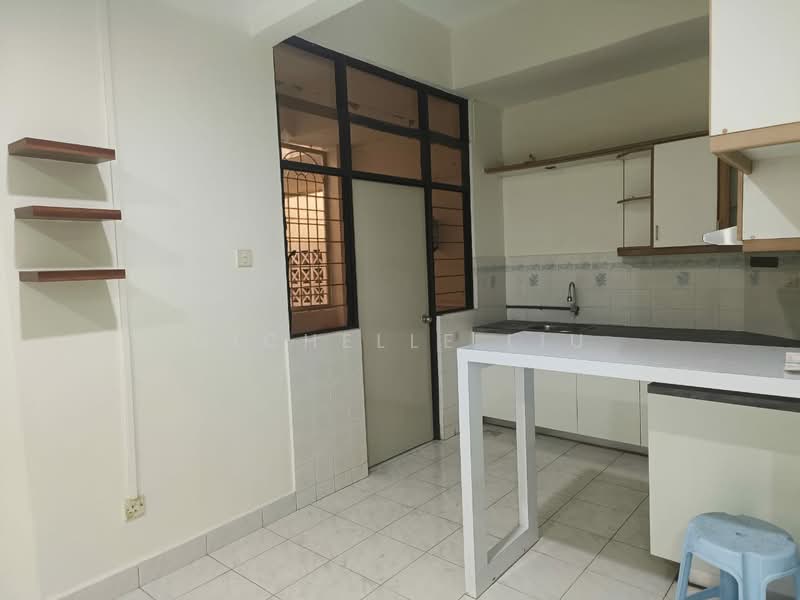 Apartment for Sale at Pantai Apartment - Michelle Liu - Kitchen - PropertyGuru.com.my