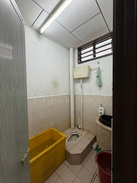 Rumah Teres 1 Tingkat untuk Dijual di Taman Seri Emas (Nibong Tebal) - David Lee - Bathroom - PropertyGuru.com.my