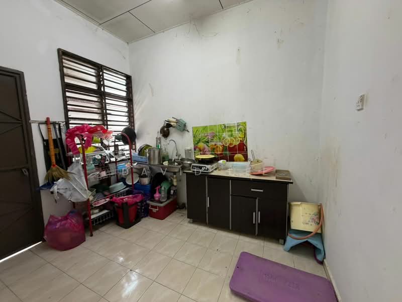 Rumah Teres 1 Tingkat untuk Dijual di Taman Seri Emas (Nibong Tebal) - David Lee - Kitchen - PropertyGuru.com.my