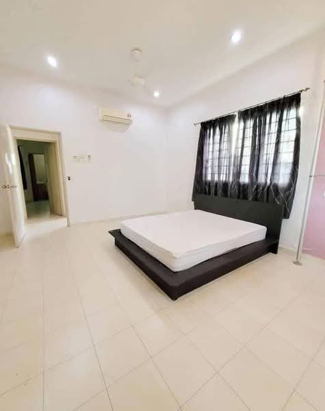 2-storey Terraced House for Sale in Bandar Seri Botani (Simpang Pulai) - Jeff Tan - Bedroom - PropertyGuru.com.my
