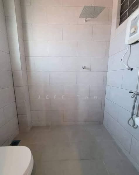 2-storey Terraced House for Sale in Bandar Seri Botani (Simpang Pulai) - Jeff Tan - Bathroom - PropertyGuru.com.my