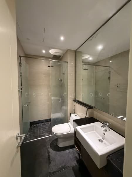 Kondominium untuk Dijual di 100 Residency - Jesse Choong (JC) - Bathroom - PropertyGuru.com.my