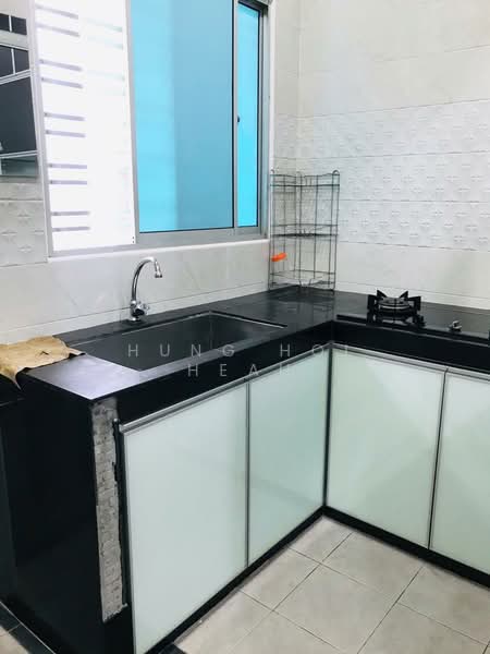 2-storey Terraced House for Sale in Taman Nusa Idaman (Iskandar Puteri (Nusajaya)) - Hung Hoi Heah - Kitchen - PropertyGuru.com.my