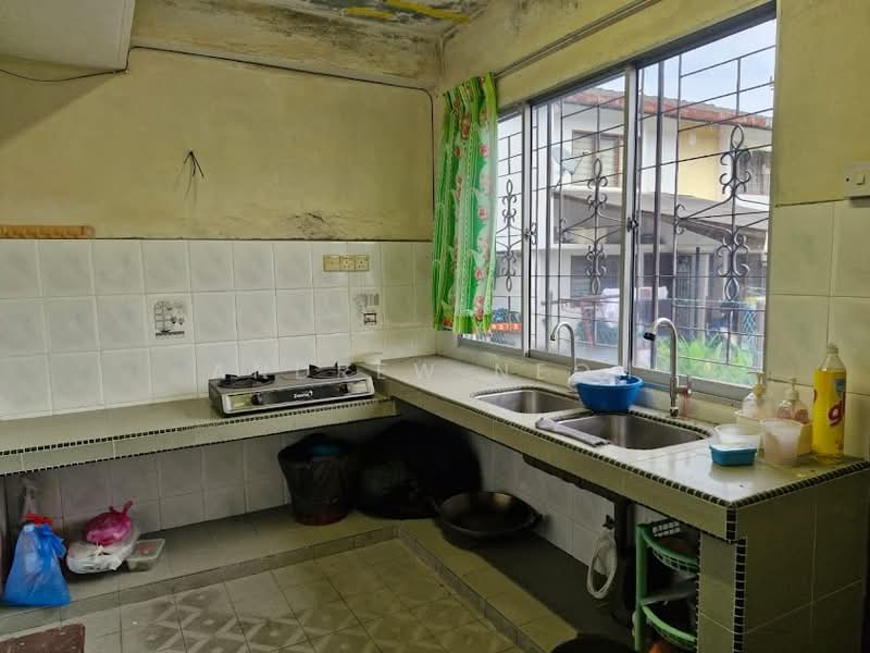 2-storey Terraced House for Sale in Taman Bukit Anggerik (Cheras) - Andrew Neoh - Kitchen - PropertyGuru.com.my