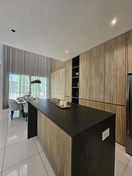 Rumah Berkembar untuk Dijual di Semenyih (Selangor) - Liza Khalid - Kitchen - PropertyGuru.com.my