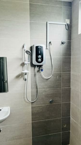 2-storey Terraced House for Sale in Taman Sutera Utama (Skudai) - Jeff Lee - Bathroom - PropertyGuru.com.my