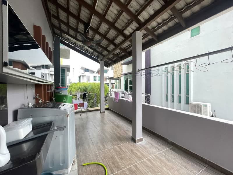 Semi-Detached House for Sale in Bukit Rahman Putra (Sungai Buloh) - Yanis Cheong - Balcony - PropertyGuru.com.my