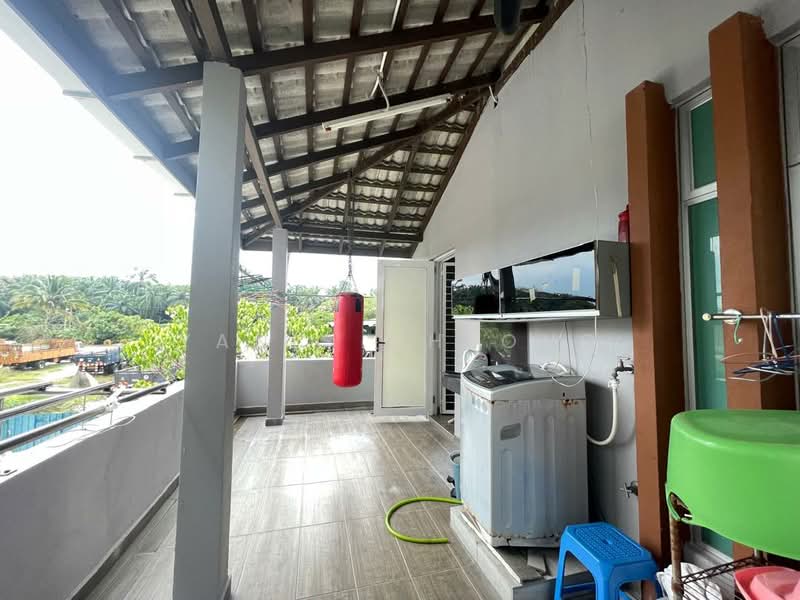 Semi-Detached House for Sale in Bukit Rahman Putra (Sungai Buloh) - Yanis Cheong - Balcony - PropertyGuru.com.my