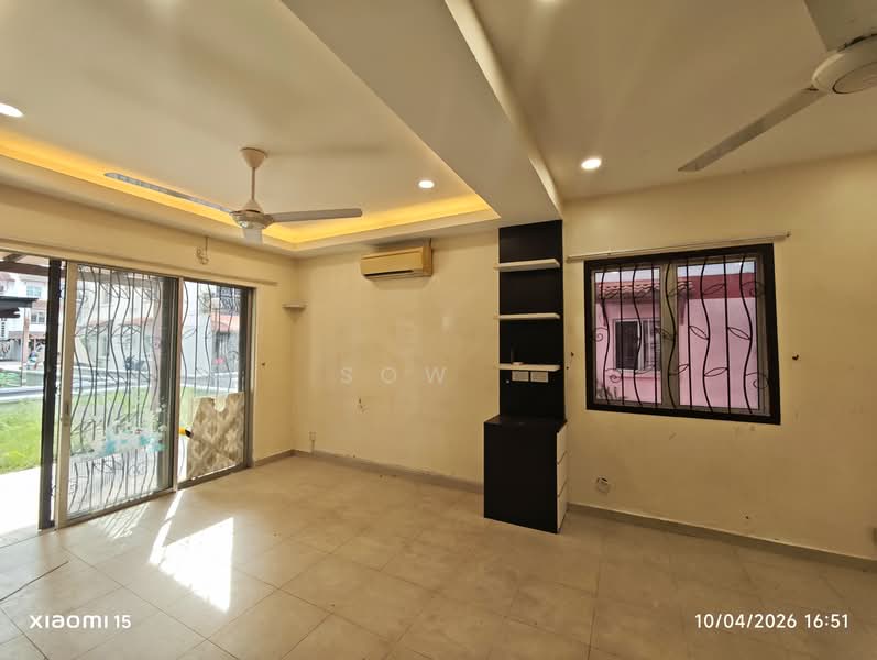 Townhouse for Sale in Taman Tampoi Indah (Tampoi) - Sow . - Living Room - PropertyGuru.com.my