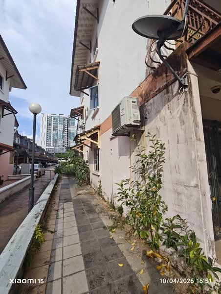 Townhouse for Sale in Taman Tampoi Indah (Tampoi) - Sow . - Exterior - PropertyGuru.com.my