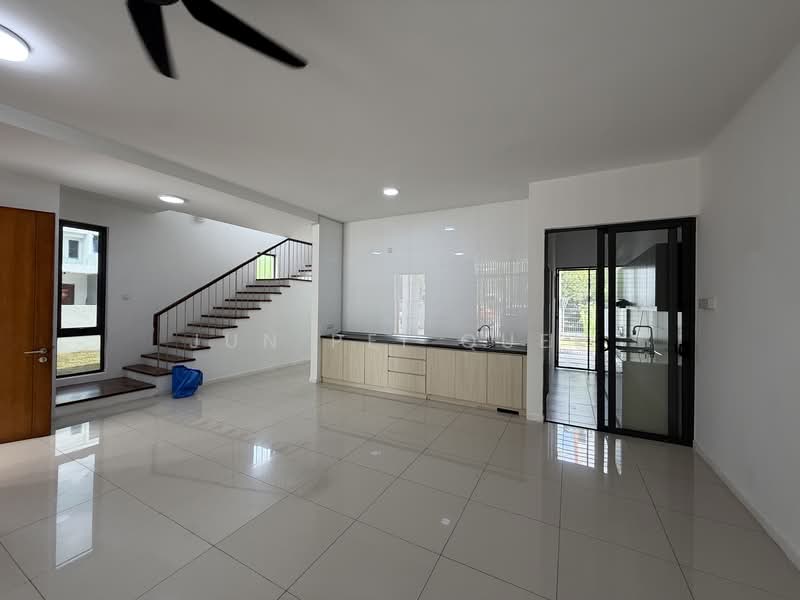 Rumah Teres 3 Tingkat untuk Disewa di Sungai Besi (Kuala Lumpur) - Jun Pei Quek - PropertyGuru.com.my