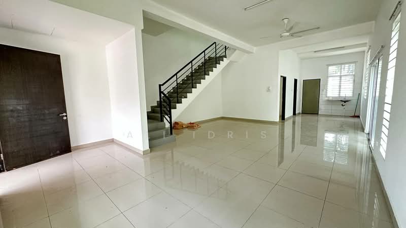 2-storey Terraced House for Sale in Semenyih (Selangor) - Ali Idris - Living Room - PropertyGuru.com.my