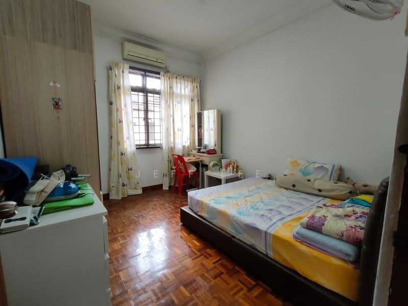 Rumah Teres 2 Tingkat untuk Dijual di Taman Sri Skudai (Skudai) - Jeff Lee - Bedroom - PropertyGuru.com.my