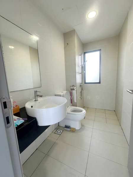 Servis Apartment untuk Dijual di Residences @ 1 Tebrau - Bess Wong - Bathroom - PropertyGuru.com.my