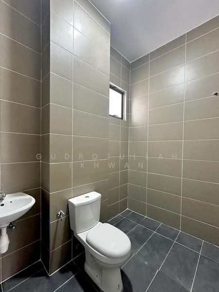2-storey Terraced House for Sale in Dengkil (Selangor) - Gudrotullah Ikhwan - Bathroom - PropertyGuru.com.my