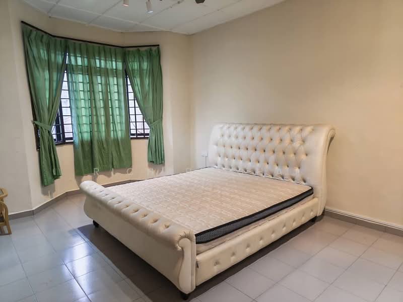 Rumah Teres 2 Tingkat untuk Disewa di Permas Jaya (Johor) - Richard Shai - Bedroom - PropertyGuru.com.my