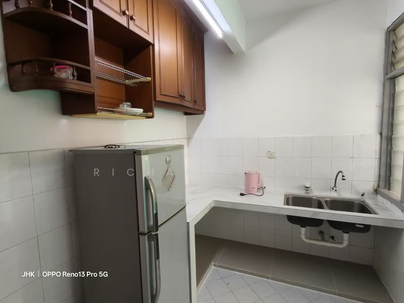 Rumah Teres 2 Tingkat untuk Disewa di Permas Jaya (Johor) - Richard Shai - Kitchen - PropertyGuru.com.my