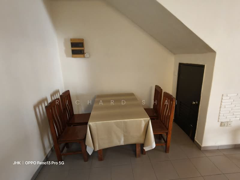 Rumah Teres 2 Tingkat untuk Disewa di Permas Jaya (Johor) - Richard Shai - Dining Room - PropertyGuru.com.my