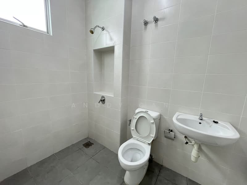 Rumah Teres 2 Tingkat untuk Dijual di Bandar Saujana Putra (Tanjong Duabelas) - Anddy Gan - Bathroom - PropertyGuru.com.my