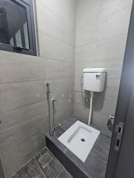 Pejabat untuk Disewa di Bandar Puteri Puchong (Puchong) - Michelle Kong - Bathroom - PropertyGuru.com.my