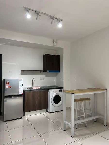 Service Residence for Rent at Lakeview Suites @ Edumetro - Lee Chin - Kitchen - PropertyGuru.com.my