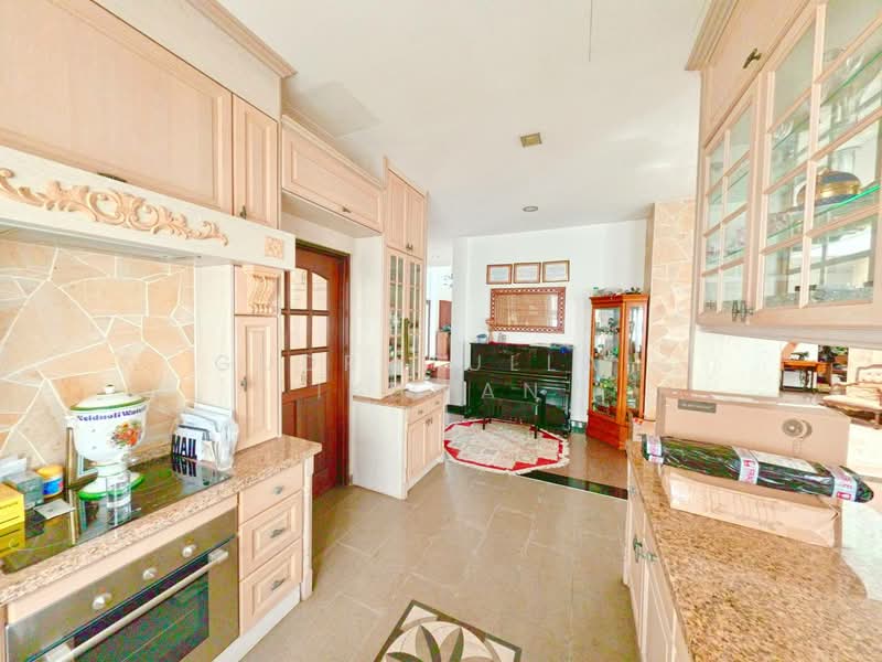 Bungalow for Sale in Bandar Baru Bangi (Selangor) - Gudrotullah Ikhwan - Kitchen - PropertyGuru.com.my