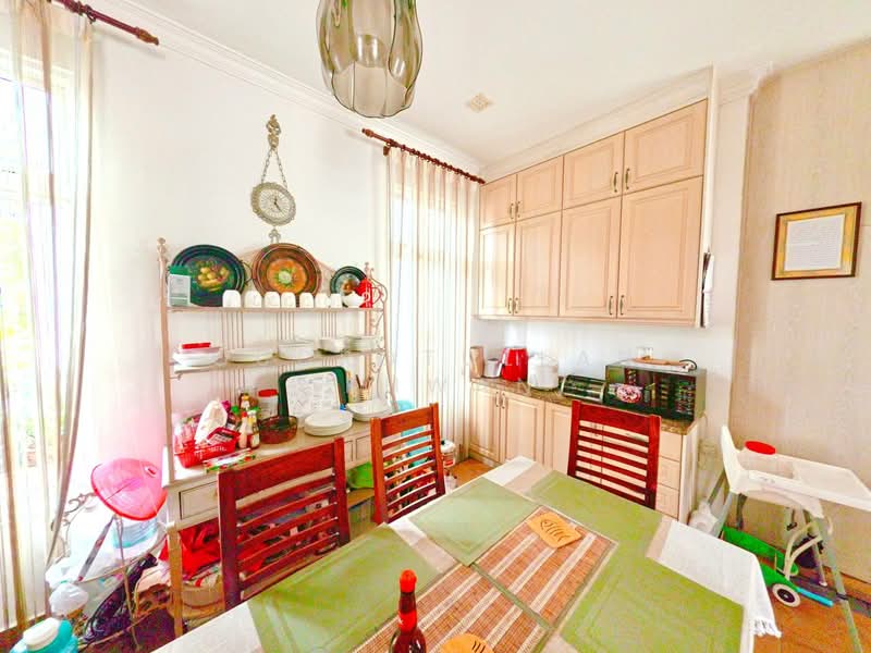 Bungalow for Sale in Bandar Baru Bangi (Selangor) - Gudrotullah Ikhwan - Dining Room - PropertyGuru.com.my