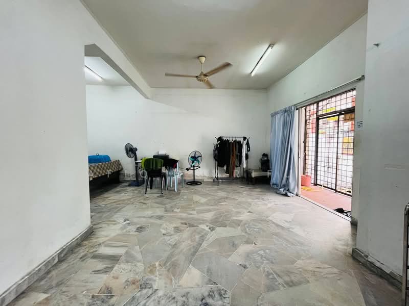 2-storey Terraced House for Sale in Shah Alam (Selangor) - Syafiq Sharifudin - Living Room - PropertyGuru.com.my