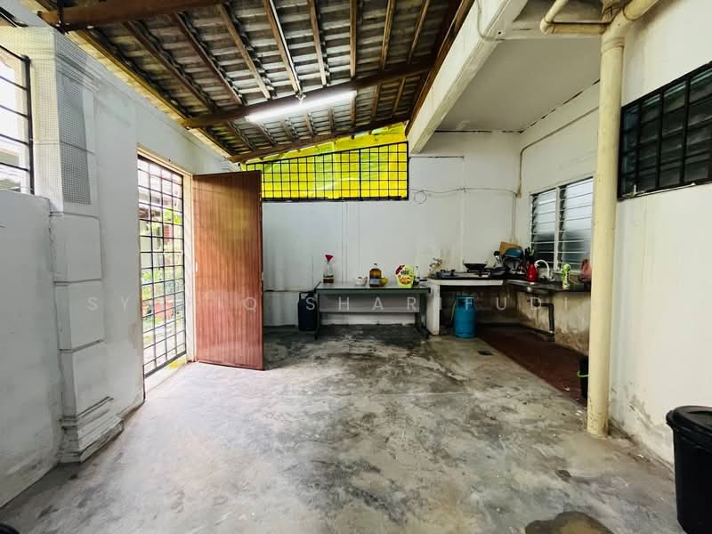 2-storey Terraced House for Sale in Shah Alam (Selangor) - Syafiq Sharifudin - Kitchen - PropertyGuru.com.my