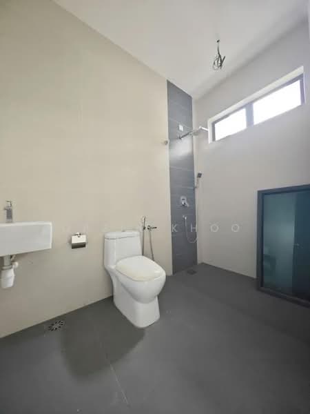 Semi-Detached House for Sale in Bandar Meru Raya (Ipoh) - Qazin Khoo - Bathroom - PropertyGuru.com.my