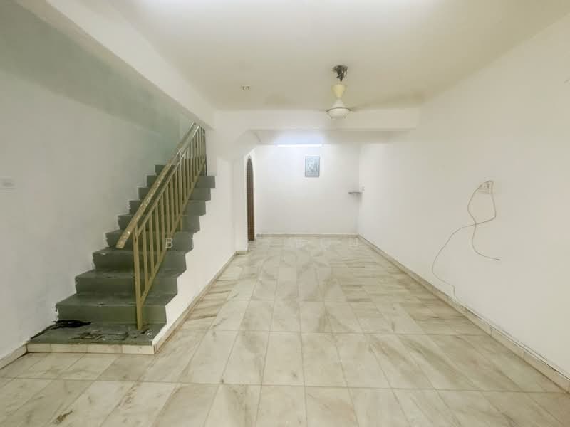 Taman Ungku Tun Aminah - 2