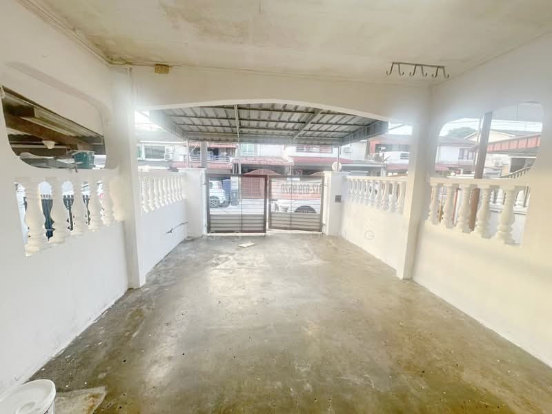 Taman Ungku Tun Aminah - 3