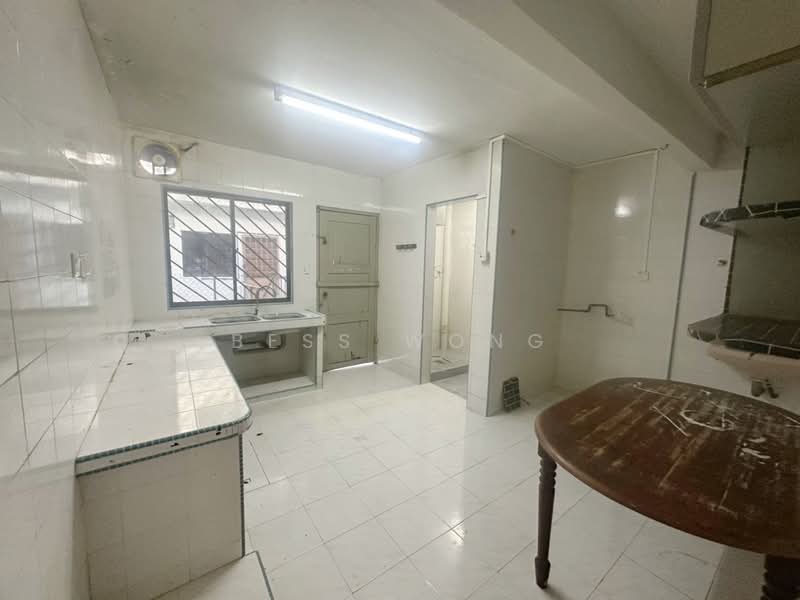 Taman Ungku Tun Aminah - 4