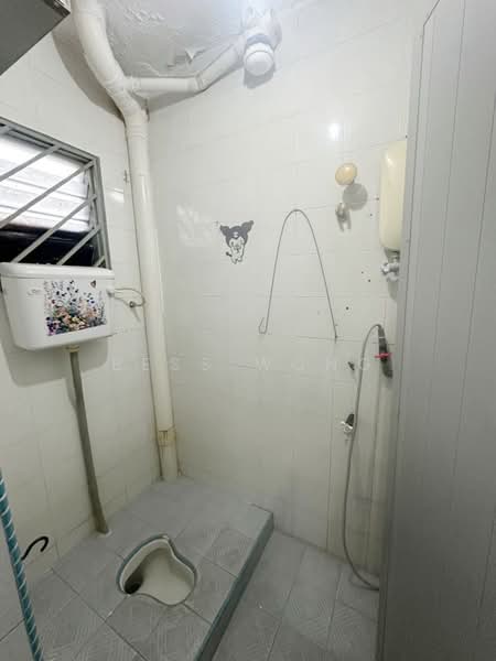 Rumah Teres 2 Tingkat untuk Dijual di Taman Ungku Tun Aminah (Skudai) - Bess Wong - Bathroom - PropertyGuru.com.my