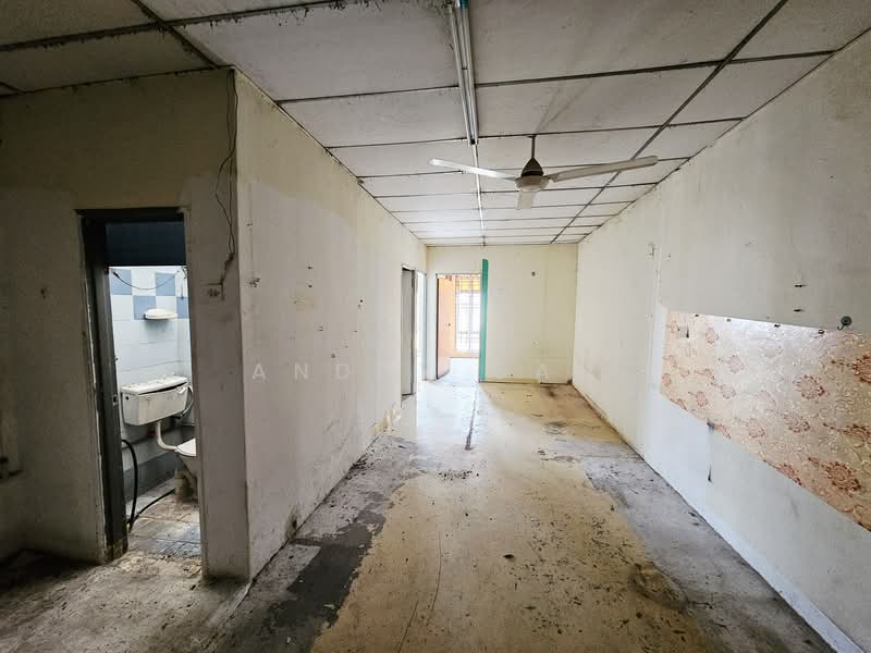 Shop / Office for Sale in Port Klang (Pelabuhan Klang) (Selangor) - Anddy Gan - Interior - PropertyGuru.com.my