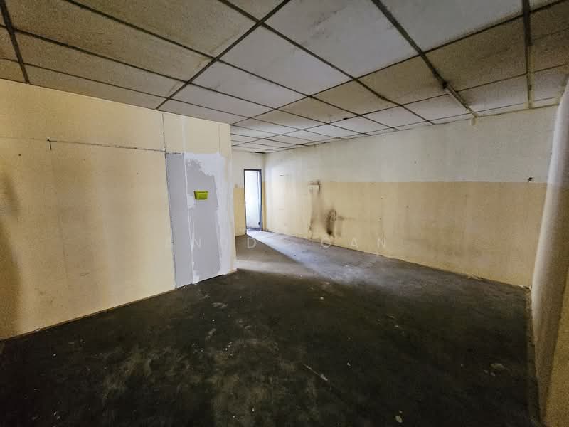 Shop / Office for Sale in Port Klang (Pelabuhan Klang) (Selangor) - Anddy Gan - Interior - PropertyGuru.com.my
