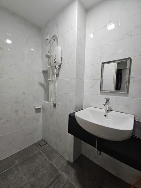 Service Residence for Rent at Sky Breeze Service Apartment - Jessy Koh - Bathroom - PropertyGuru.com.my