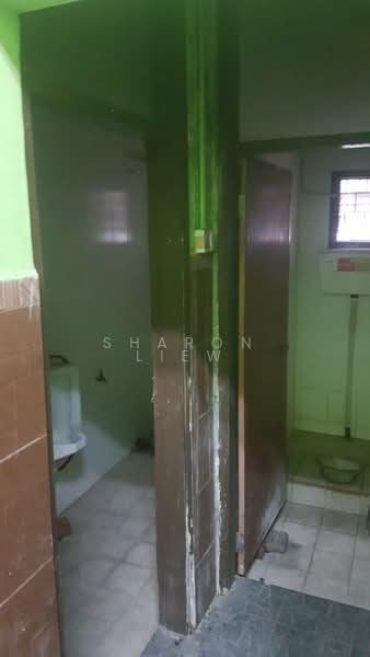 Shop for Rent in Taman Maluri (Cheras) - Sharon Liew - Bathroom - PropertyGuru.com.my