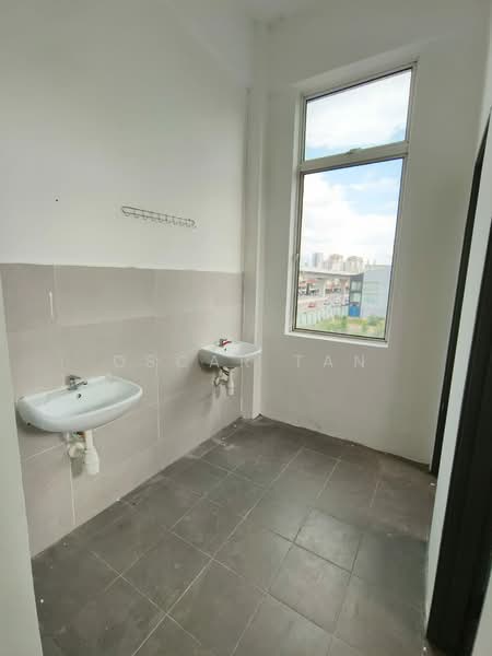 Shop / Office for Rent in Jalan Ipoh (Kuala Lumpur) - Oscar Tan - Bathroom - PropertyGuru.com.my