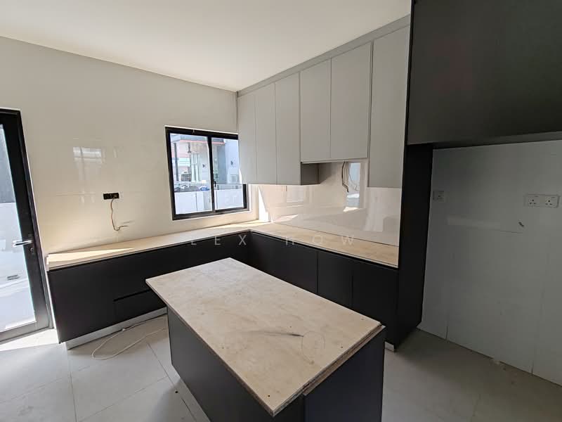 Semi-Detached House for Sale in Shah Alam (Selangor) - Lex How - Kitchen - PropertyGuru.com.my