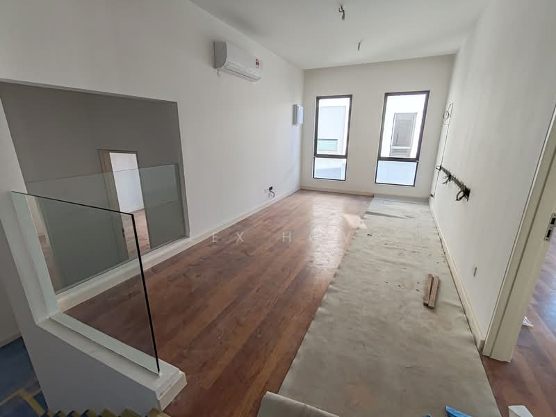 Semi-Detached House for Sale in Shah Alam (Selangor) - Lex How - Living Room - PropertyGuru.com.my