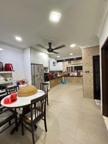Rumah Teres 2 Tingkat untuk Dijual di Shah Alam (Selangor) - Wan Zurainah Wan Mohamad - Kitchen - PropertyGuru.com.my