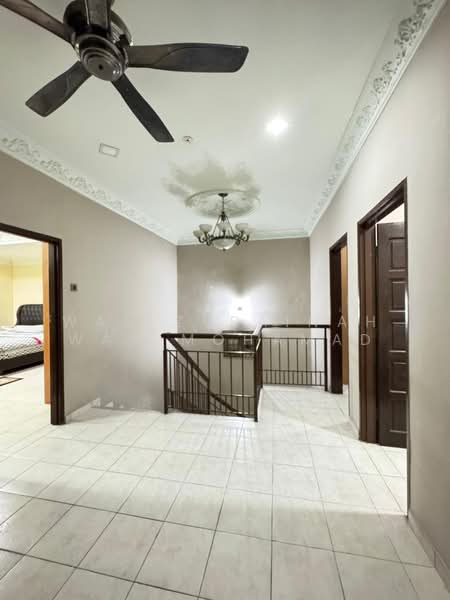 Rumah Teres 2 Tingkat untuk Dijual di Shah Alam (Selangor) - Wan Zurainah Wan Mohamad - Corridor - PropertyGuru.com.my