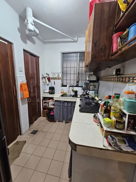 Pangsapuri untuk Dijual di Pangsapuri Sri Tanjung - David Chee - Kitchen - PropertyGuru.com.my