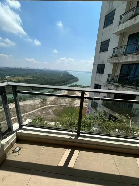 Pangsapuri untuk Disewa di Starview Bay @ Forest City - Stephanie Yap - Balcony - PropertyGuru.com.my